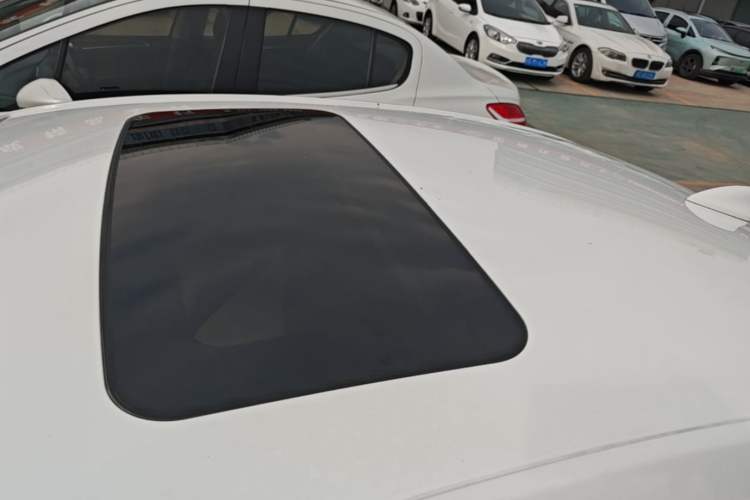 Used Buick Verano 2018 Sedan 15S Automatic Leading Model Roof