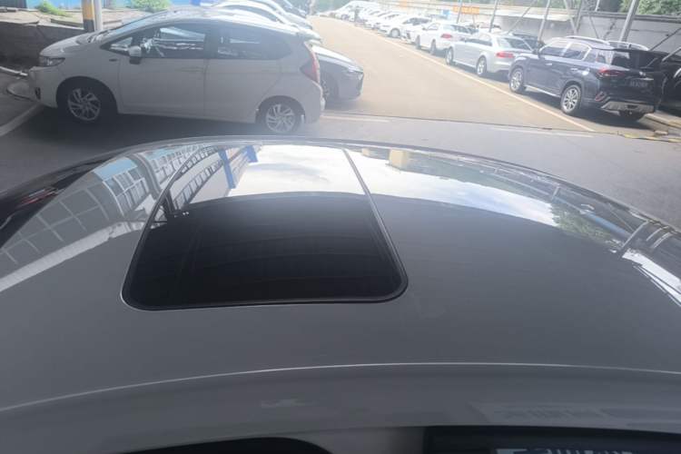 Used Buick Verano 2018 Sedan 15S Automatic Entry Model Roof