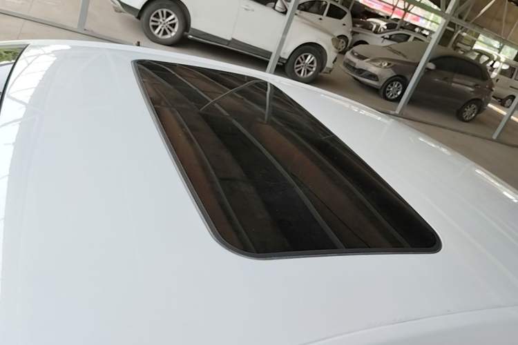 Used Buick Verano 2018 Sedan 15S Automatic Leading Model Roof