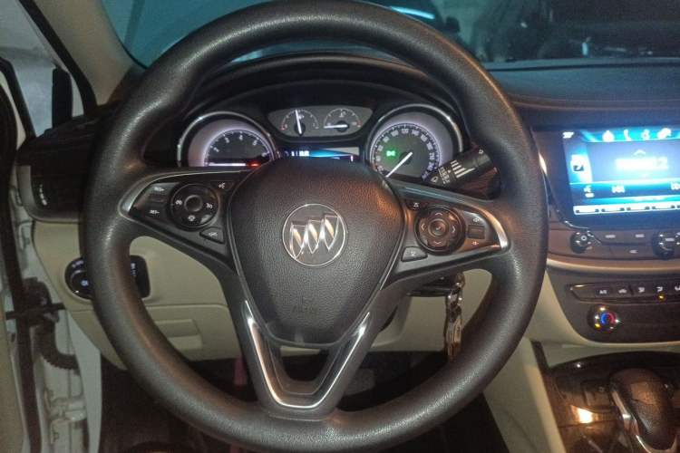 Used Buick Verano 2018 Sedan 15S Automatic Leading Model Steering Wheel