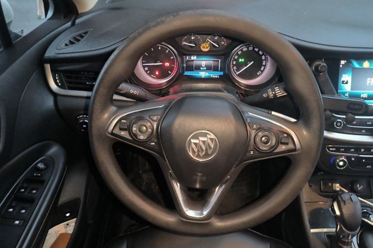 Used Buick Verano 2018 Sedan 20T Dual-Clutch Luxury Model Steering Wheel