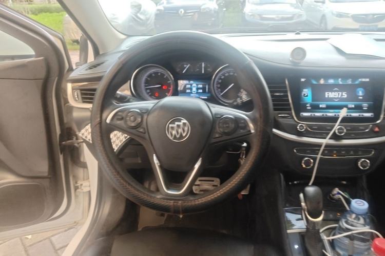 Used Buick Verano 2018 Sedan 20T Dual-Clutch Leading Model Steering Wheel
