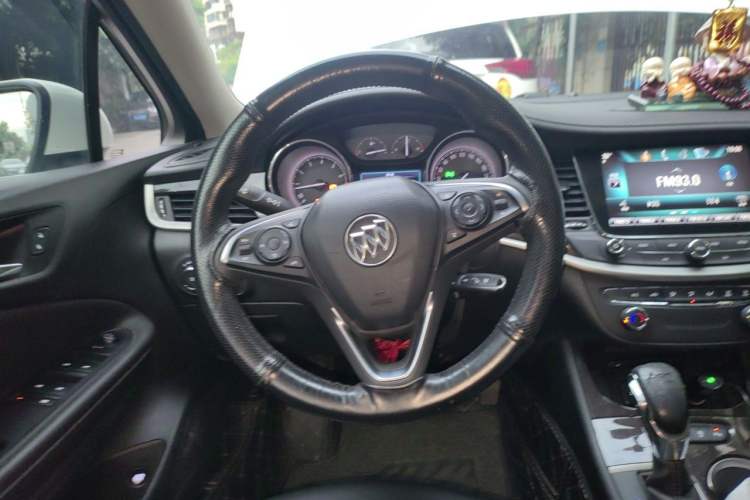 Used Buick Verano 2018 Sedan 20T Dual-Clutch Leading Model Steering Wheel