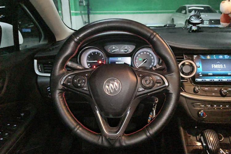 Used Buick Verano 2018 Sedan 20T Dual-Clutch Leading Model Steering Wheel
