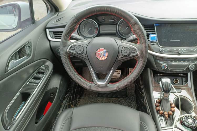 Used Buick Verano 2018 Sedan 20T Dual-Clutch Leading Model Steering Wheel