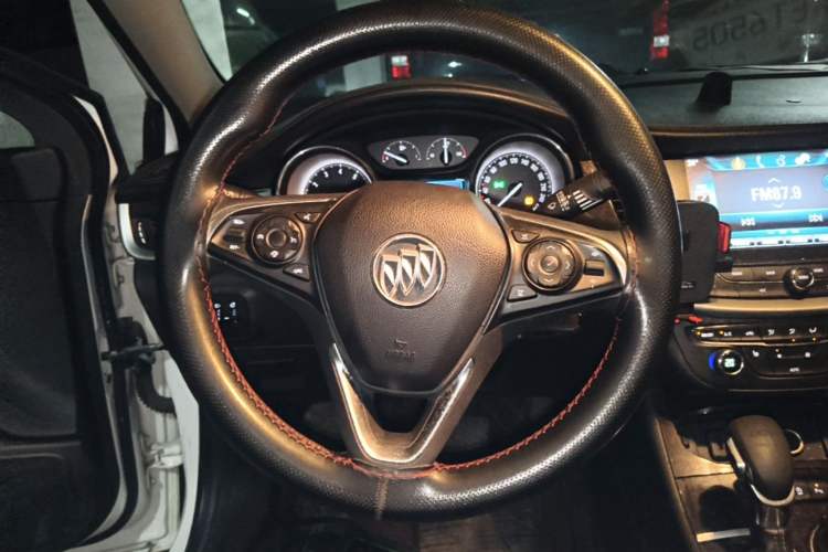 Used Buick Verano 2018 Sedan 20T Dual-Clutch Elite Model Steering Wheel