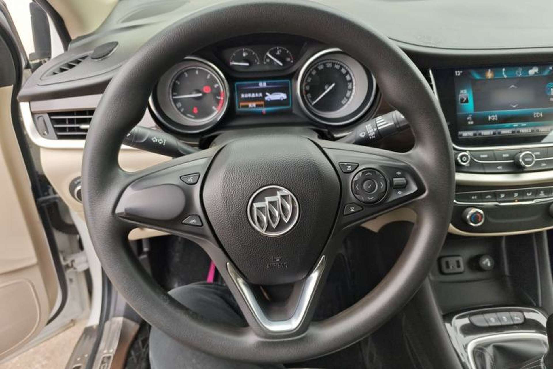 Used Buick Verano 2018 Sedan 15S Manual Leading Model Steering Wheel