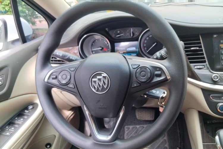 Used Buick Verano 2018 Sedan 15S Automatic Leading Model Steering Wheel