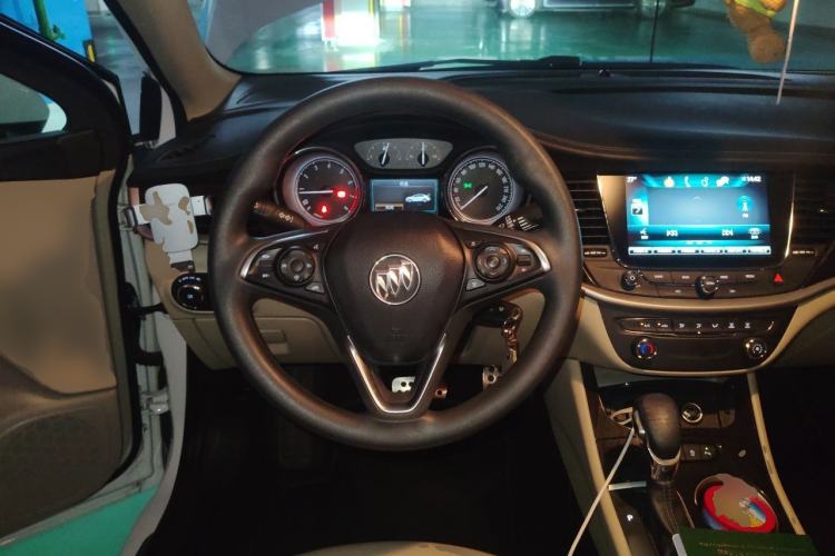 Used Buick Verano 2018 Sedan 15S Automatic Leading Model Steering Wheel