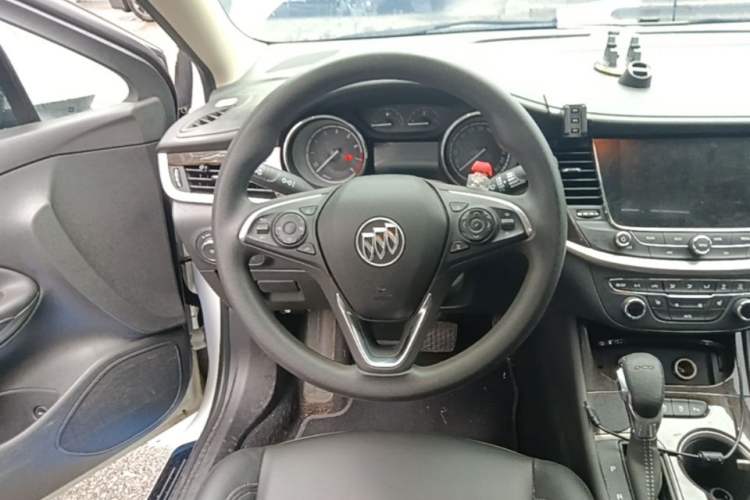 Used Buick Verano 2018 Sedan 20T Dual-Clutch Elite Model Steering Wheel