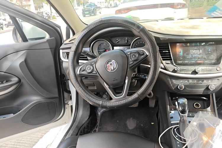 Used Buick Verano 2018 Sedan 20T Dual-Clutch Leading Model Steering Wheel
