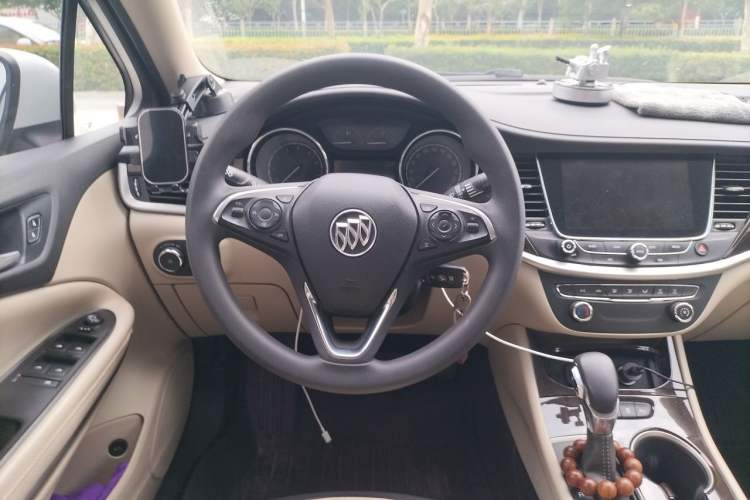 Used Buick Verano 2018 Sedan 15S Automatic Leading Model Steering Wheel