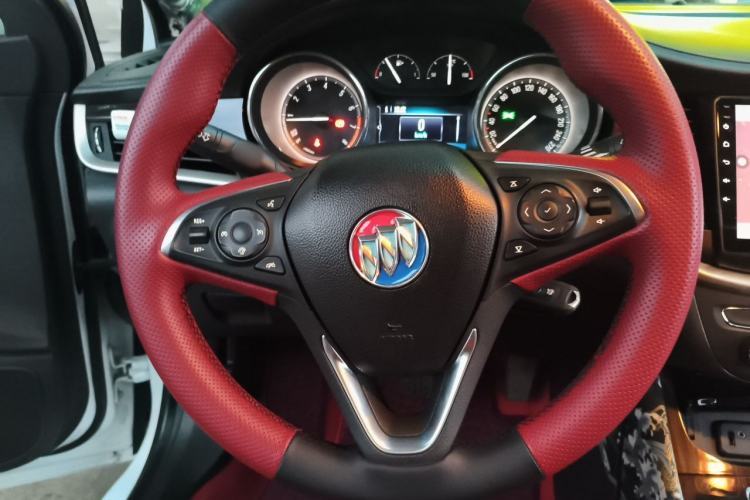 Used Buick Verano 2018 Sedan 20T Dual-Clutch Leading Model Steering Wheel