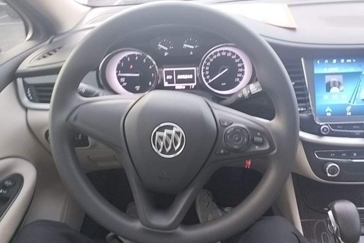 Used Buick Verano 2018 Sedan 15S Automatic Entry Model Steering Wheel
