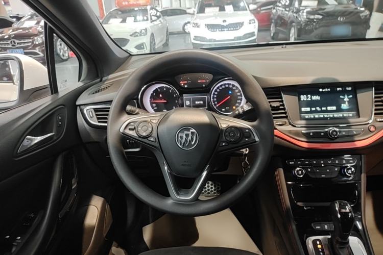 Used Buick Verano 2018 Hatchback GS 20T Dual-Clutch Leading Model Steering Wheel