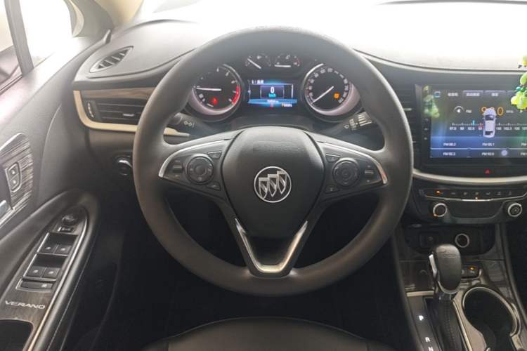 Used Buick Verano 2018 Sedan 20T Dual-Clutch Leading Model Steering Wheel