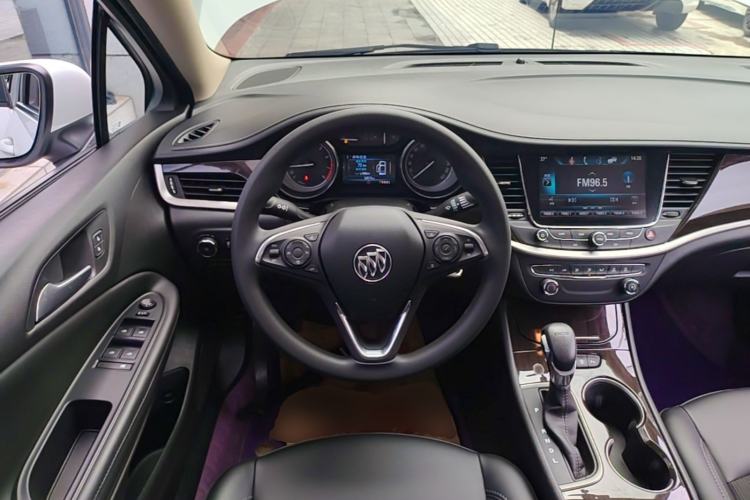 Used Buick Verano 2018 Sedan 20T Dual-Clutch Leading Model Steering Wheel
