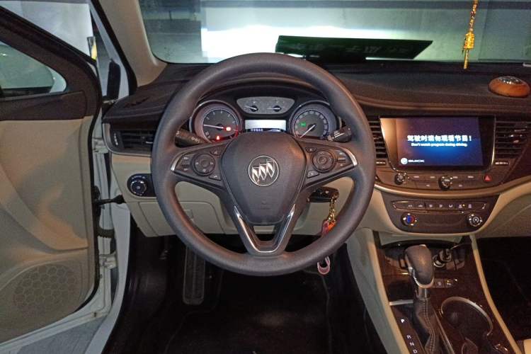 Used Buick Verano 2018 Sedan 15S Automatic Leading Model Steering Wheel