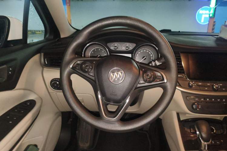Used Buick Verano 2018 Sedan 15S Automatic Leading Model Steering Wheel