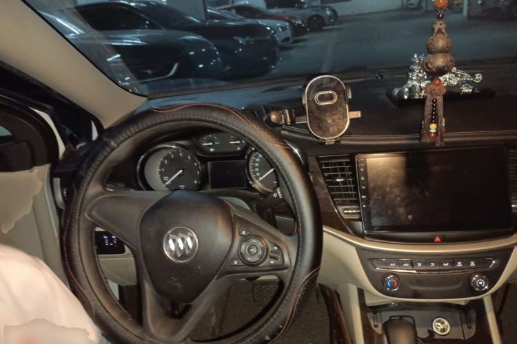 Used Buick Verano 2018 Sedan 15S Automatic Entry Model Steering Wheel