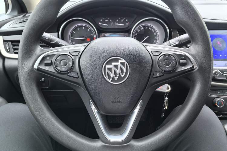 Used Buick Verano 2018 Sedan 20T Dual-Clutch Leading Model Steering Wheel