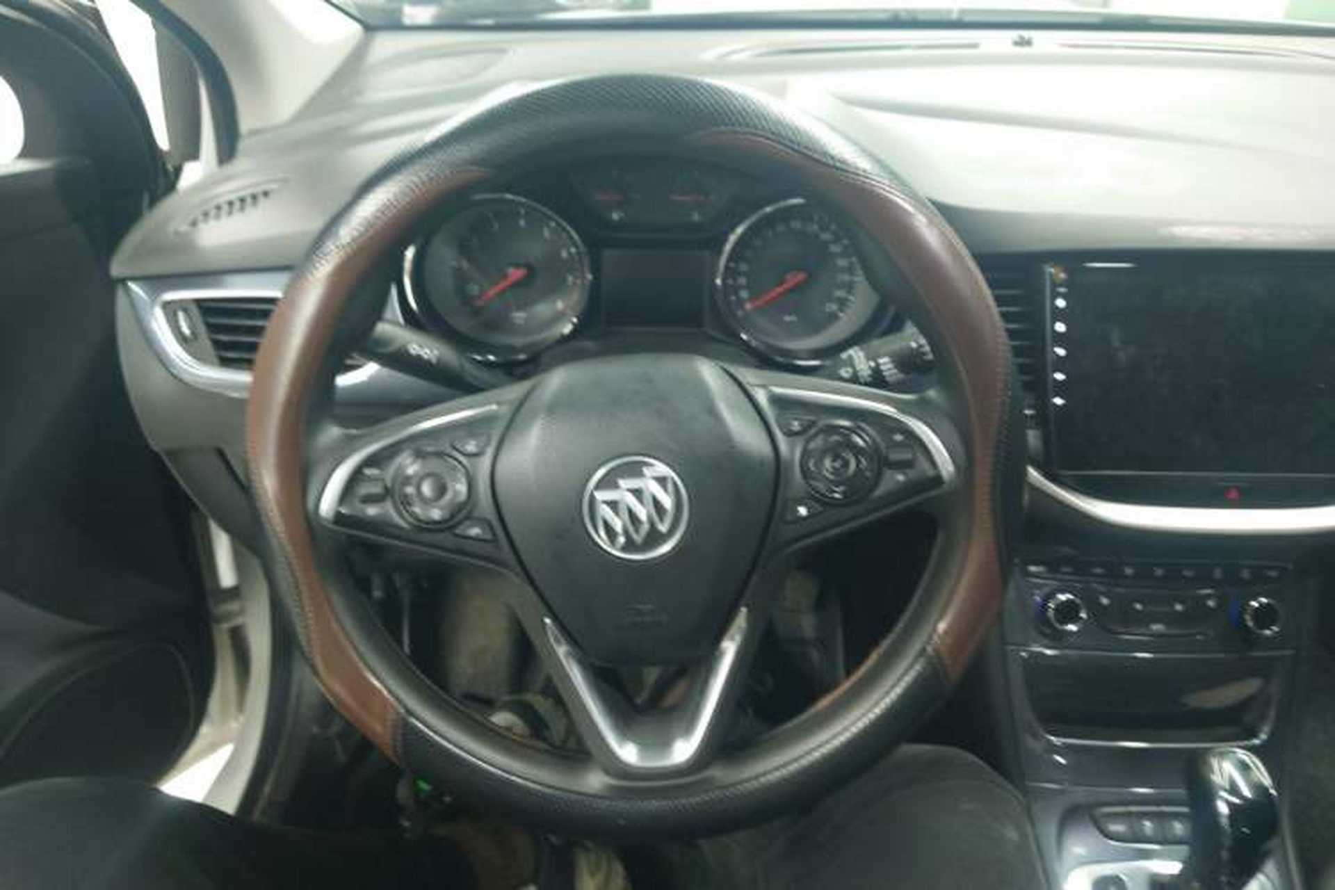 Used Buick Verano 2018 Hatchback 15S Automatic Leading Model Steering Wheel