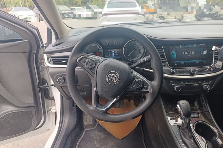 Used Buick Verano 2018 Sedan 20T Dual-Clutch Leading Model Steering Wheel