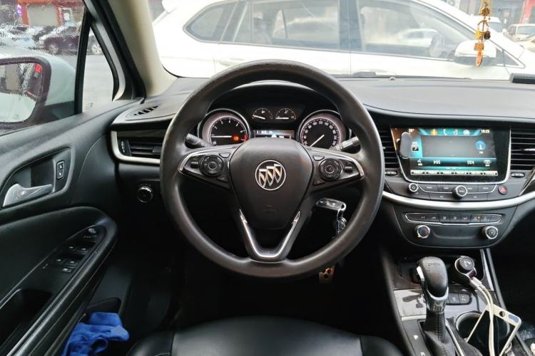 Used Buick Verano 2018 Sedan 20T Dual-Clutch Leading Model Steering Wheel