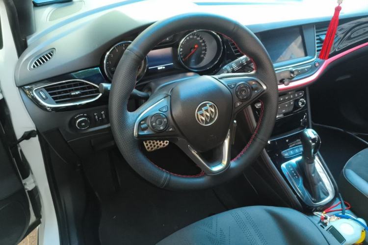 Used Buick Verano 2018 Hatchback GS 20T Dual-Clutch Leading Model Steering Wheel