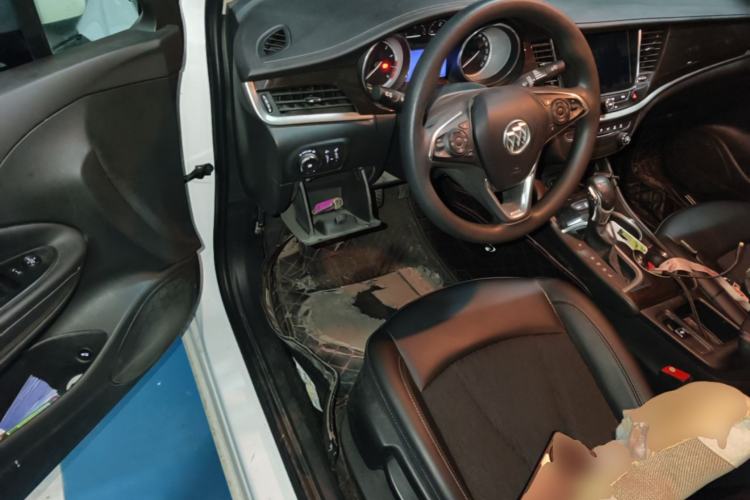 Used Buick Verano 2018 Sedan 20T Dual-Clutch Leading Model Steering Wheel