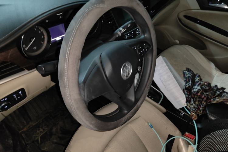 Used Buick Verano 2018 Sedan 15S Automatic Entry Model Steering Wheel