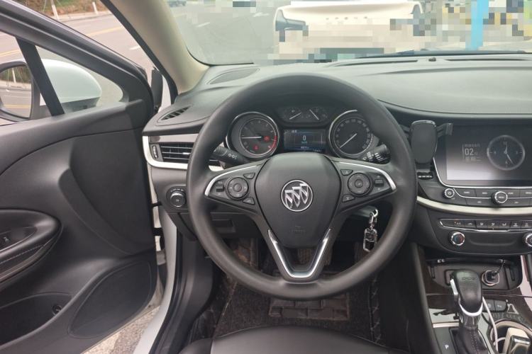 Used Buick Verano 2018 Sedan 20T Dual-Clutch Leading Model Steering Wheel