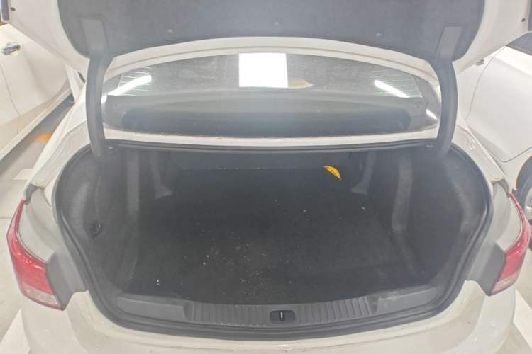Used Buick Verano 2018 Sedan 15S Automatic Leading Model Trunk