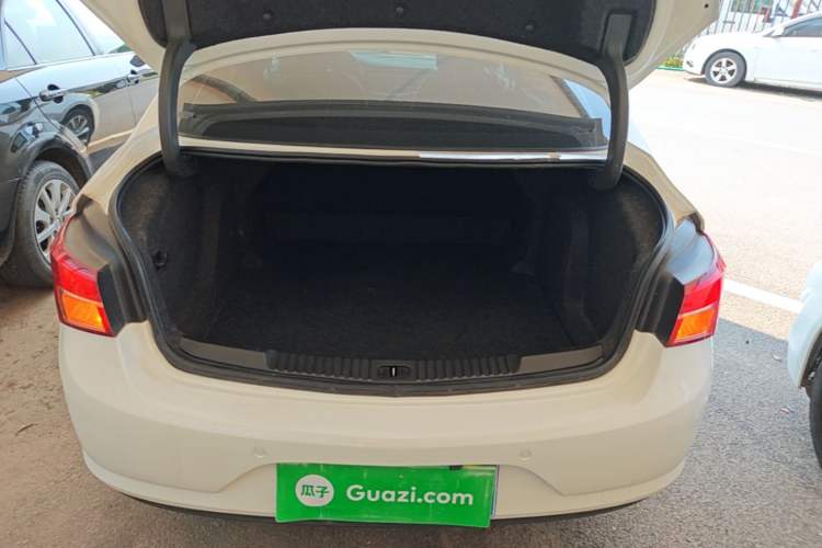 Used Buick Verano 2018 Sedan 15S Automatic Entry Model Trunk