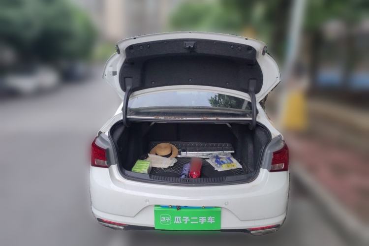 Used Buick Verano 2018 Sedan 20T Dual-Clutch Leading Model Trunk