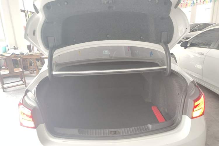 Used Buick Verano 2018 Sedan 20T Dual-Clutch Luxury Model Trunk