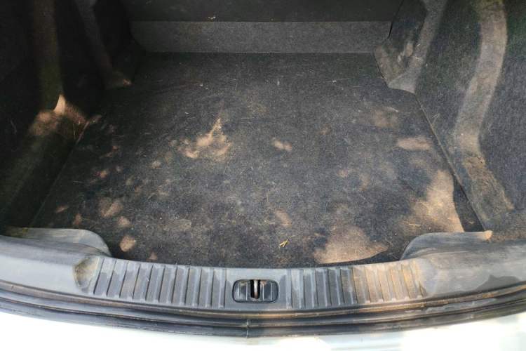 Used Buick Verano 2018 Sedan 15S Automatic Entry Model Trunk