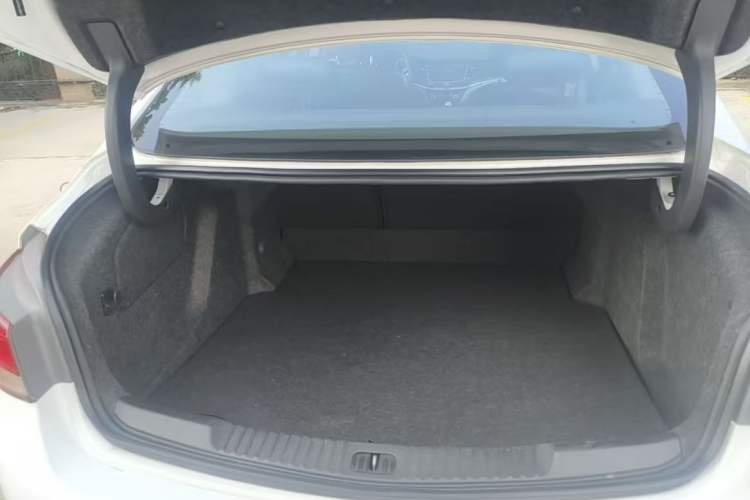 Used Buick Verano 2018 Sedan 15S Automatic Leading Model Trunk