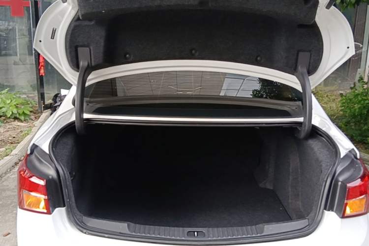 Used Buick Verano 2018 Sedan 15S Automatic Entry Model Trunk