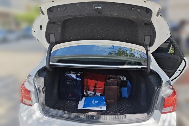 Used Buick Verano 2018 Sedan 20T Dual-Clutch Leading Model Trunk