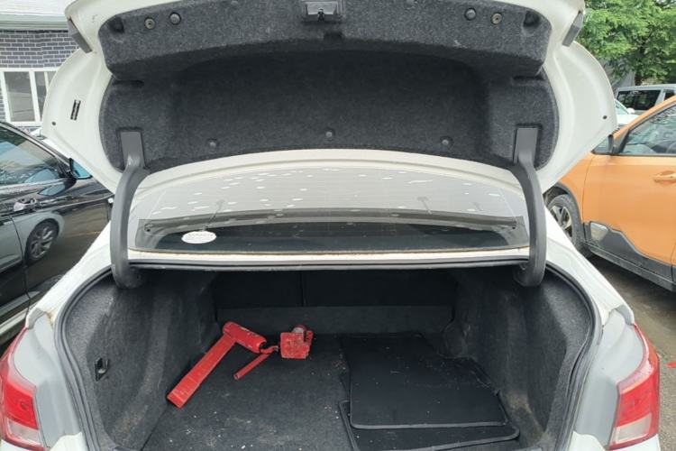 Used Buick Verano 2018 Sedan 15S Automatic Leading Model Trunk