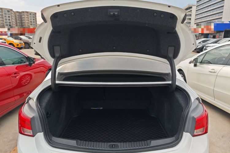 Used Buick Verano 2018 Sedan 15S Automatic Leading Model Trunk