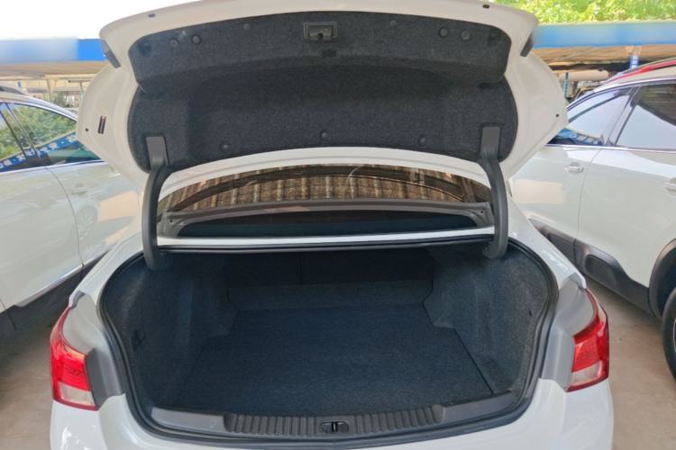 Used Buick Verano 2018 Sedan 15S Automatic Leading Model Trunk
