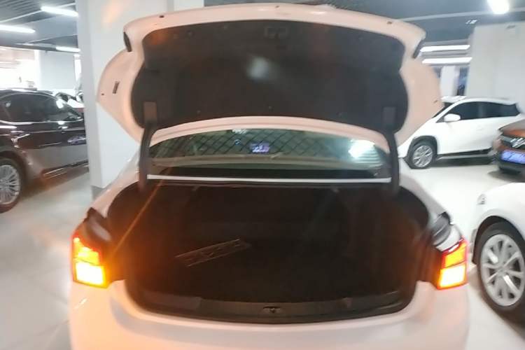 Used Buick Verano 2018 Sedan 15S Automatic Entry Model Trunk