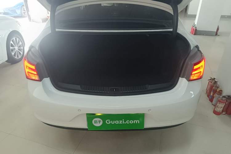 Used Buick Verano 2018 Sedan 15S Automatic Leading Model Trunk