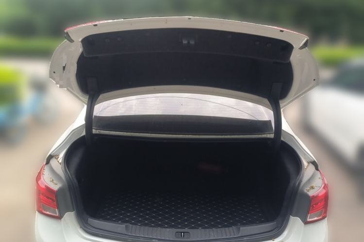 Used Buick Verano 2018 Sedan 20T Dual-Clutch Leading Model Trunk