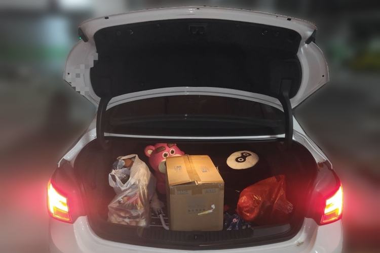 Used Buick Verano 2018 Sedan 15S Automatic Leading Model Trunk