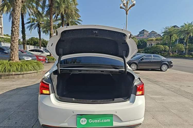 Used Buick Verano 2018 Sedan 15S Automatic Leading Model Trunk