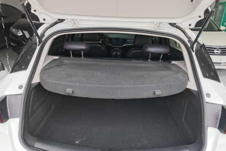 Used Buick Verano 2018 Hatchback 15S Automatic Ambition Model Trunk