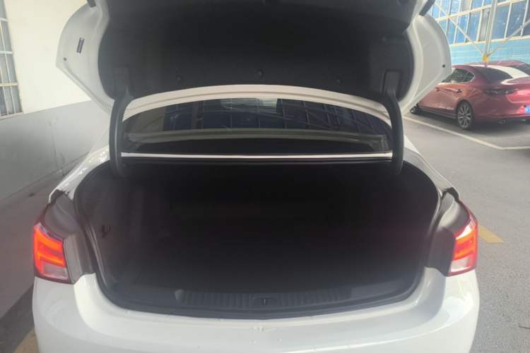 Used Buick Verano 2018 Sedan 15S Automatic Entry Model Trunk